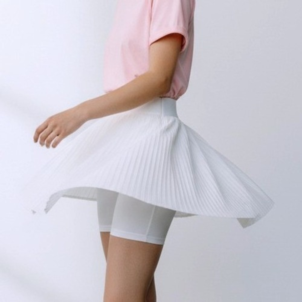 White Pleated Mini Tennis Skort Mesh Active Skirt with Built In Shorts Size M